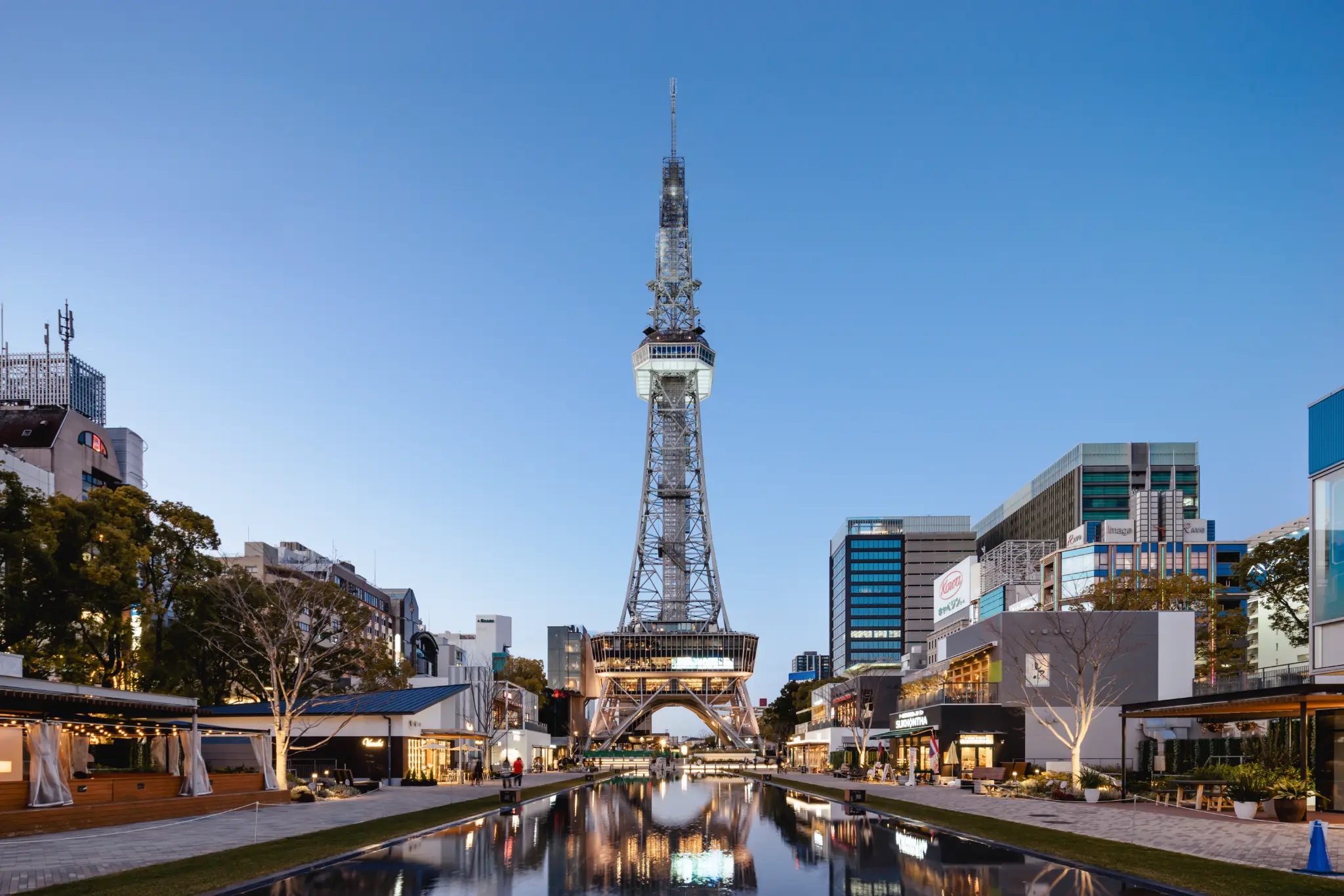 名古屋テレビ塔と久屋大通