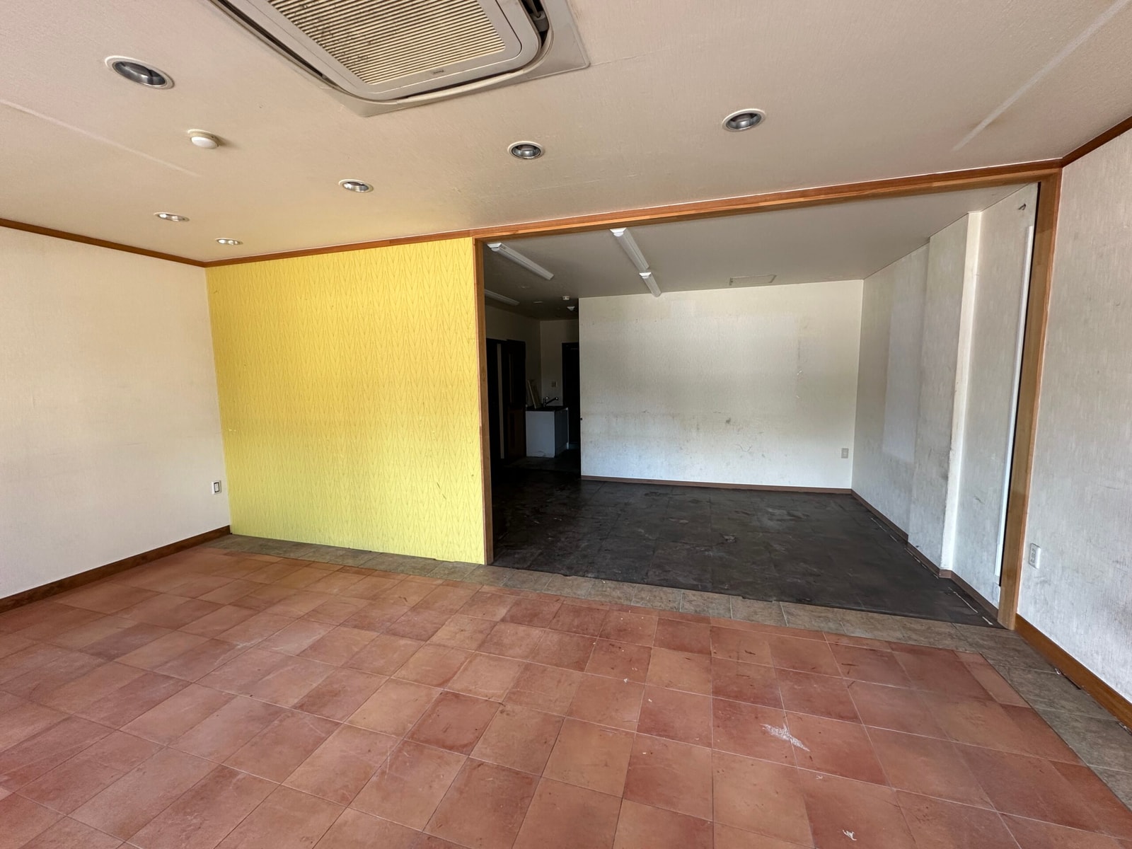 東郷町に新規物件を視察しましたが、出店を断念しました